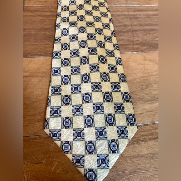 Set of two (2) mens neckties, metropolitan museum of arts, & nature Conservancy - Picture 3 of 6